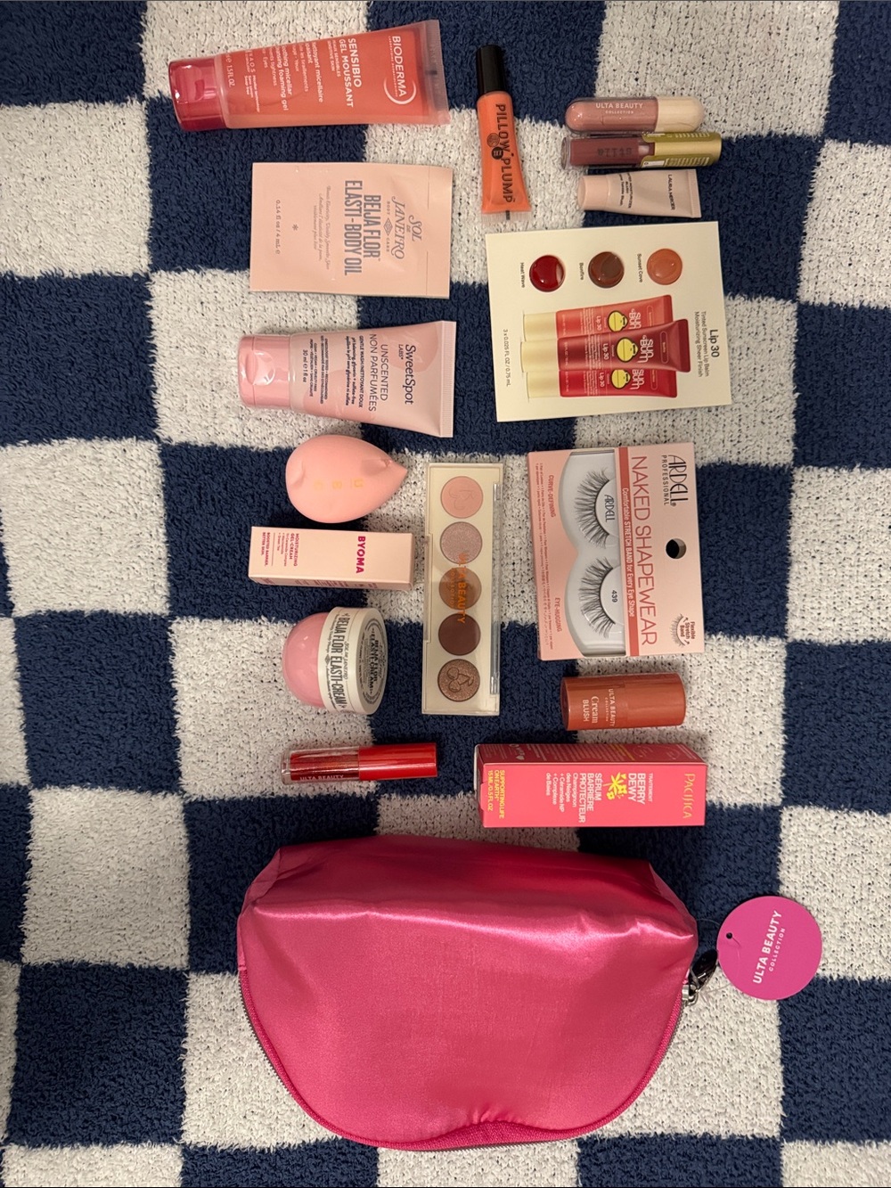16 Piece Pink Beauty Bag